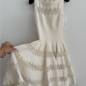 Alaïa Cream Sleeveless Chevron-Trim Mini Dress